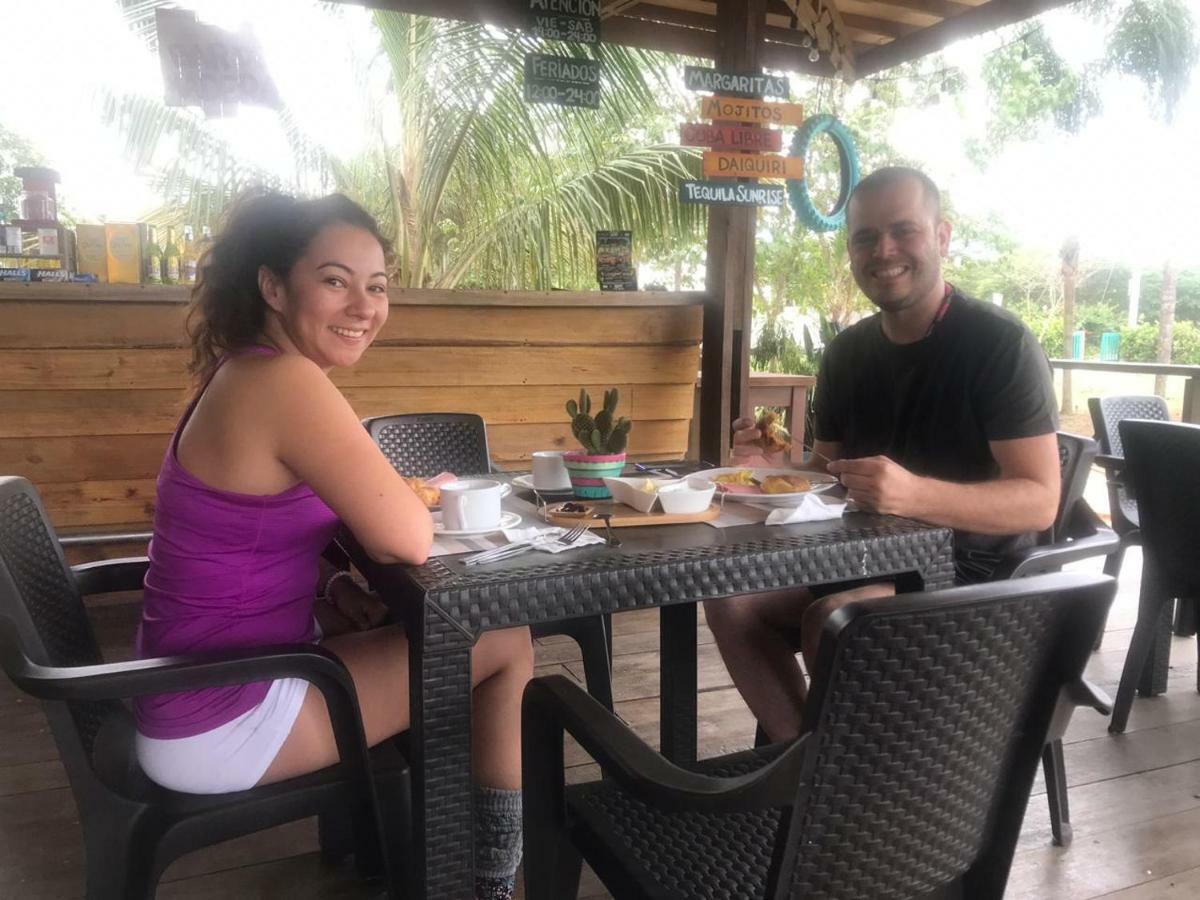 Tavarua Hotel Montañita Esterno foto